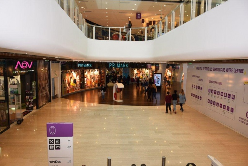 Shopping Centre Parinor - Sqm. 10.000

